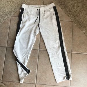 Victoria Sport Sweats